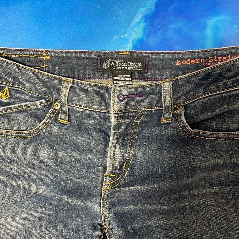 Volcom Sz7 - Picture 2 of 3